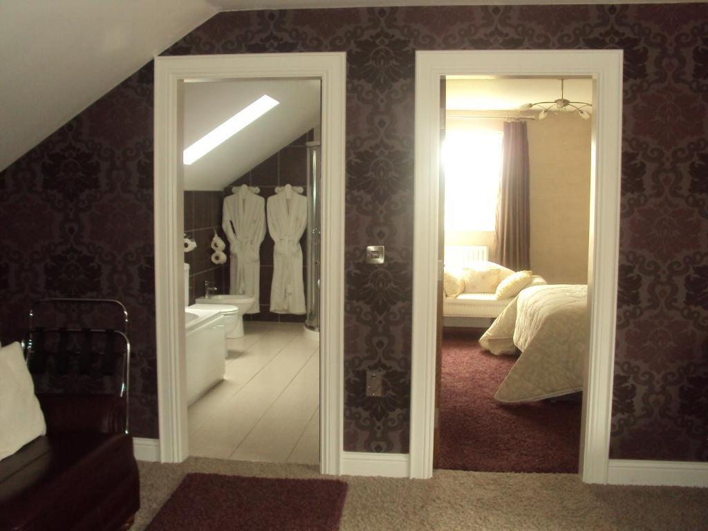 Causeway Lodge بوشميلس الغرفة الصورة