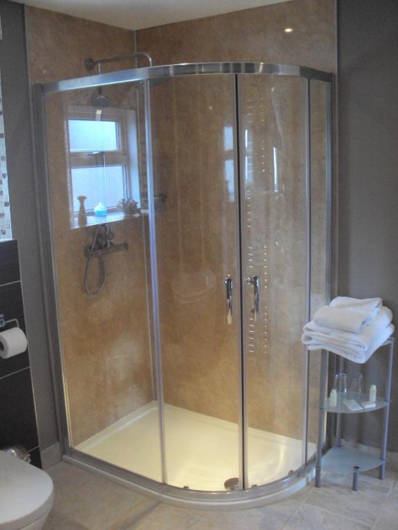 Causeway Lodge بوشميلس الغرفة الصورة
